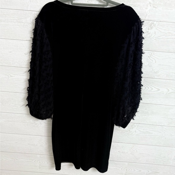 1 State Women’s Black Velvet Midi Dress. Size M - Picture 3 of 8